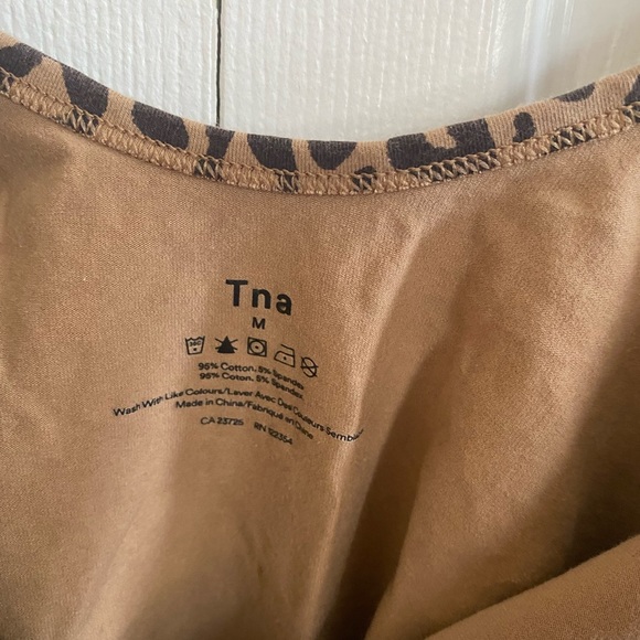 Aritzia TNA Bodysuit - Picture 3 of 3